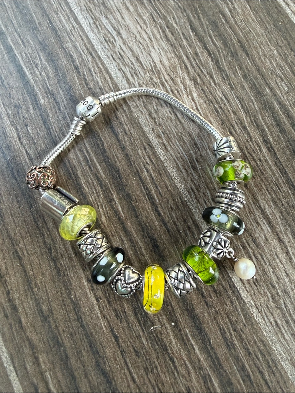Pandora w/out Crown Silver Snake Chain Bracelet w/14 Chamilia & Pandora Charms